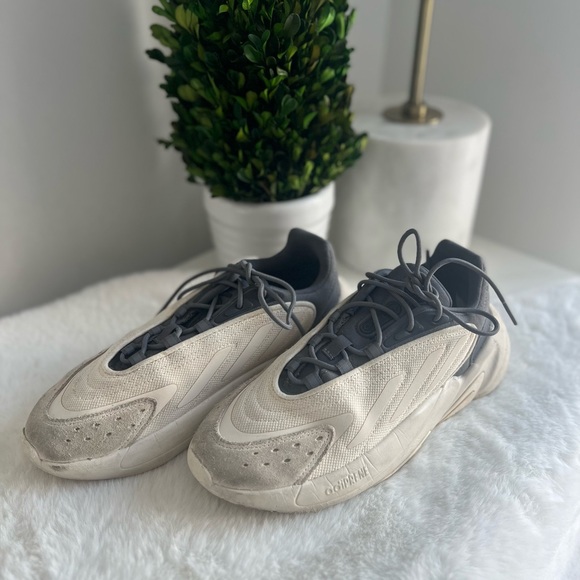 Kids Adidas Originals Ozelia Sneaker - Picture 3 of 16